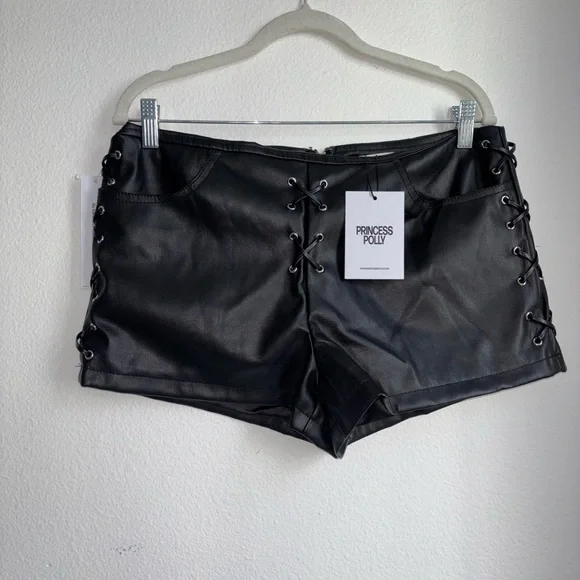 Princess Polly Buccaneers Low Rise Faux Leather Shorts 8 - Picture 4 of 7